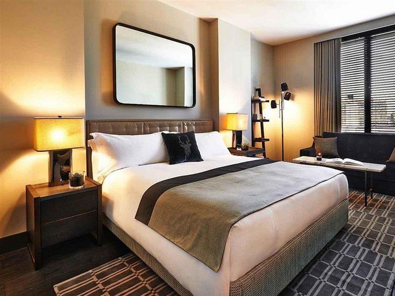 Sixty Soho Hotel Ню Йорк Екстериор снимка A bedroom at the hotel