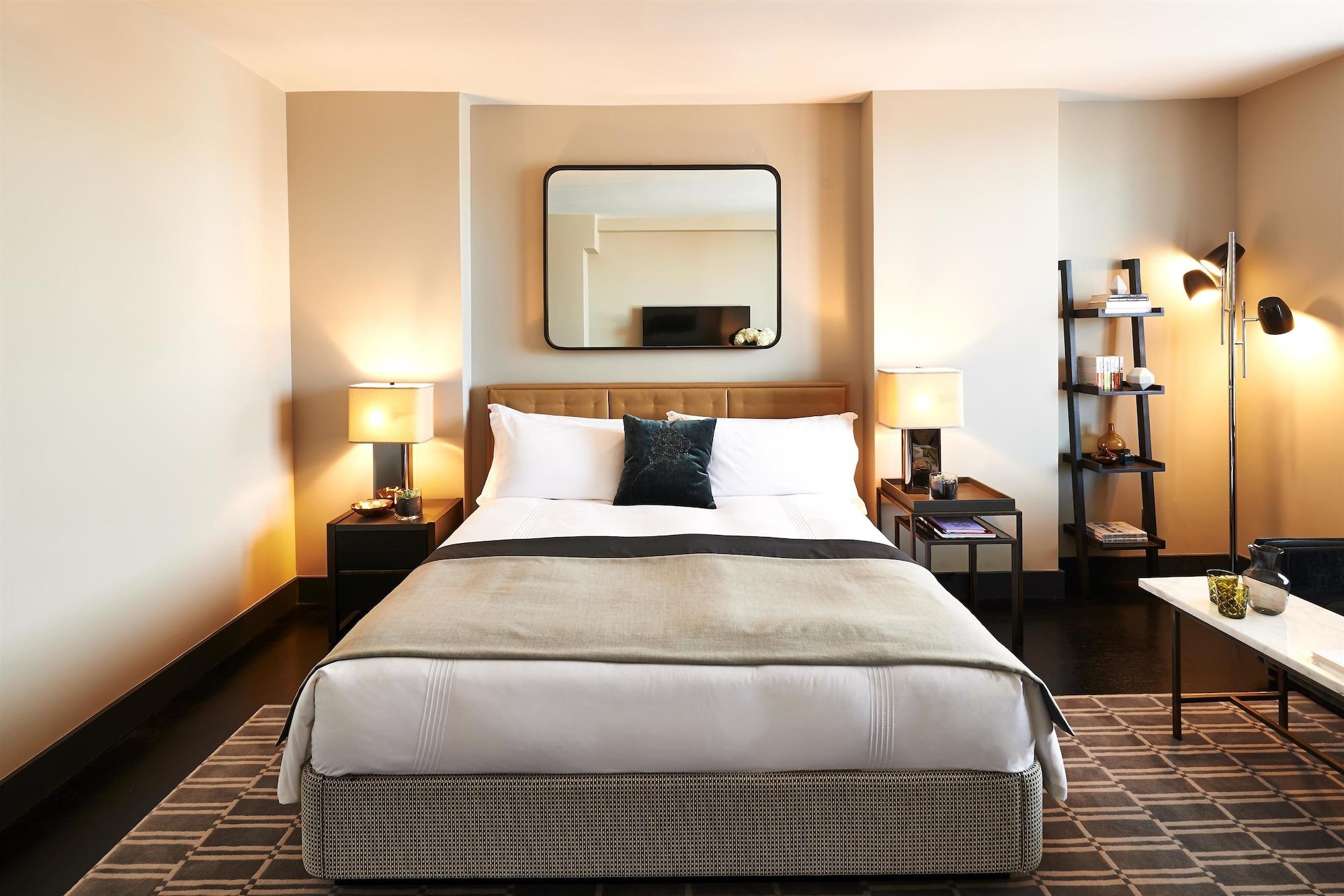 Sixty Soho Hotel Ню Йорк Екстериор снимка A bedroom at the hotel